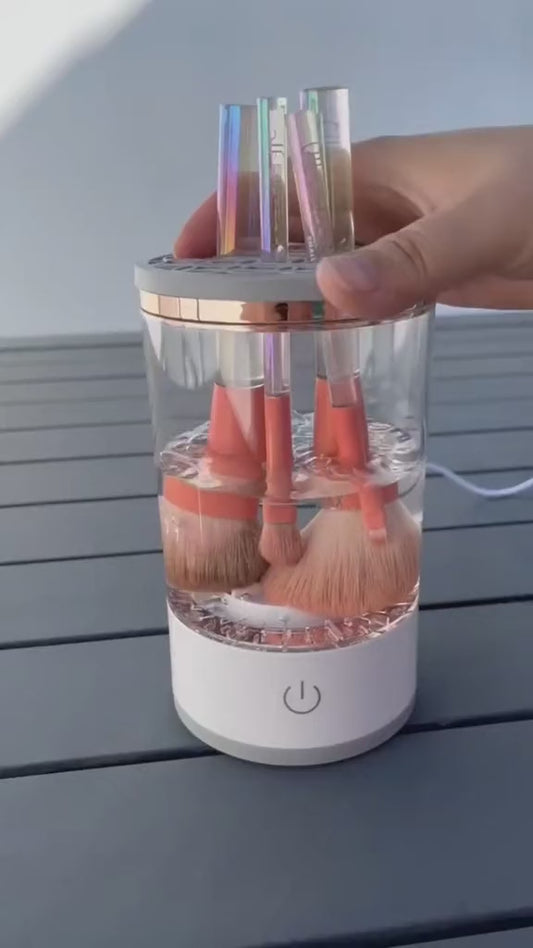 Automatischer Makeup Brush Cleaner™